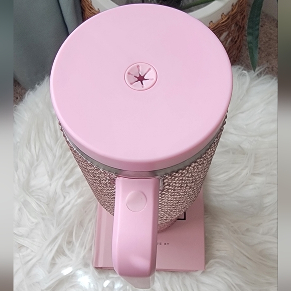 Hydrapeak Pink and Silver Rhinestone 40 OZ Tumbler - Picture 4 of 7